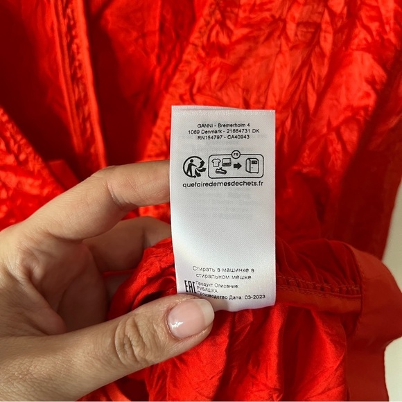 GANNI Red Crinkled Blouse In Grenadine Toe Front Size 38 / US 6 NWOT - Picture 5 of 7